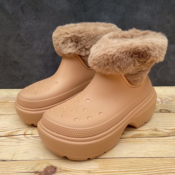 Crocs Stomp Lined Boot - Picture 11 of 16